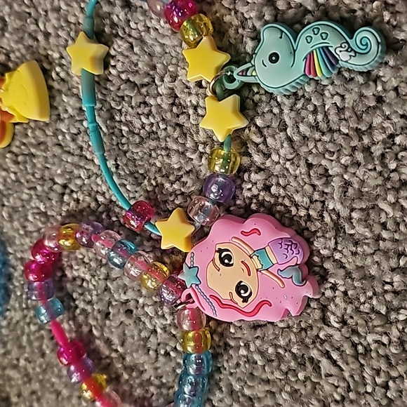 Play Jewelry #J - Picture 3 of 4